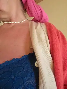 Snapshot of MucMilf59 chatting on October 24, 2025, 9:19 am MucMilf59 online show from October 24, 2025, 9:19 am