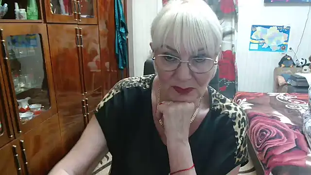 JenaCheim online show from June 22, 2026, 7:55 pm