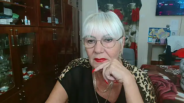 JenaCheim online show from September 15, 2025, 5:41 am