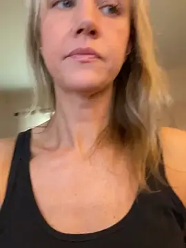 Snapshot of Kay_Cakes chatting on July 21, 2026, 4:41 pm Kay Cakes online show from July 21, 2026, 4:41 pm