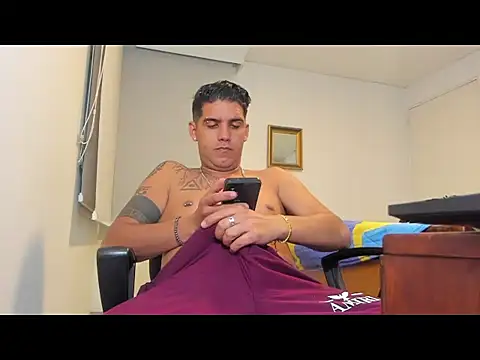 Zack Grey online show from November 6, 2025, 3:32 am