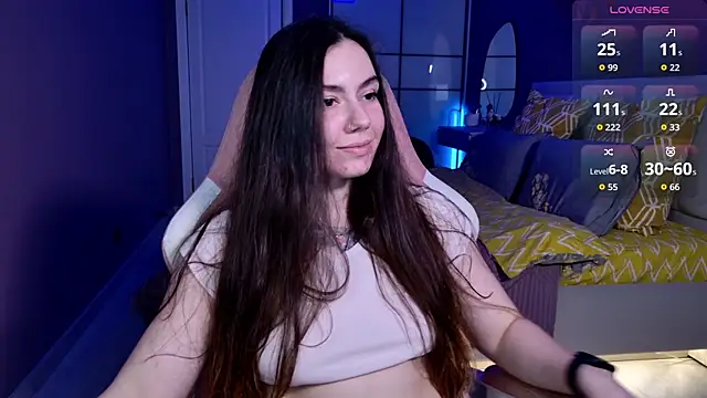 Foxohlove online show from November 7, 2025, 5:28 pm