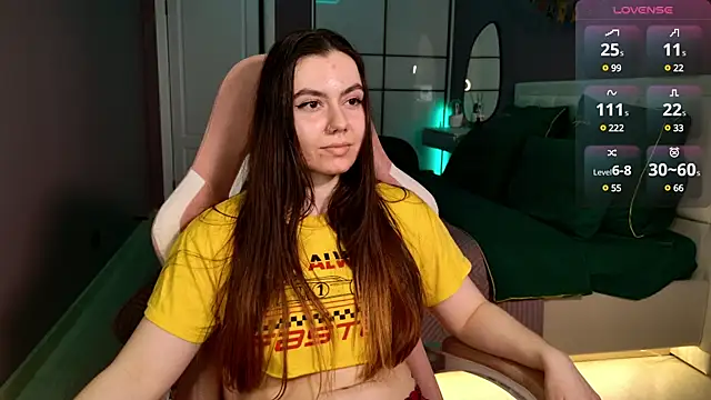 Foxohlove online show from March 14, 2025, 3:58 pm