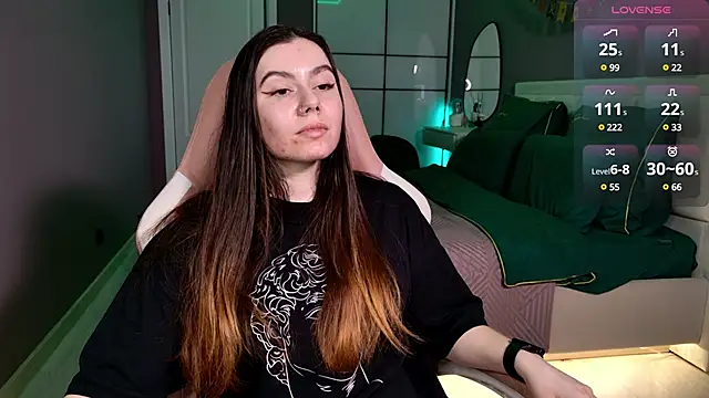 Foxohlove online show from March 7, 2025, 12:23 pm