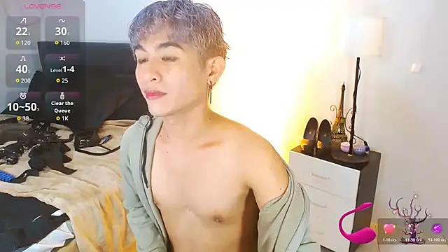 WildestTwink online show from April 10, 2026, 6:48 pm