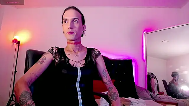 joaisaza online show from October 13, 2025, 2:35 am