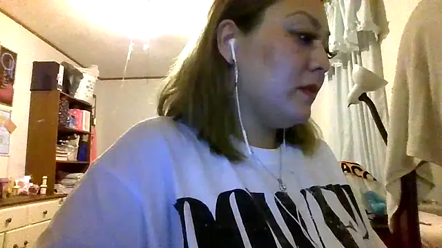 Snapshot of YOUNGFLICKA chatting on November 22, 2025, 4:11 am YOUNGFLICKA online show from November 22, 2025, 4:11 am