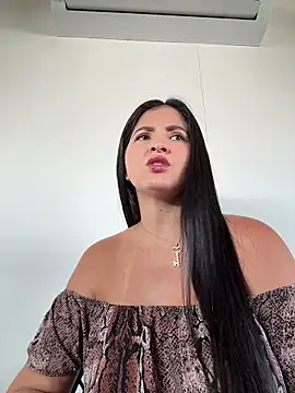 Carolina Novoa online show from October 15, 2025, 2:25 pm