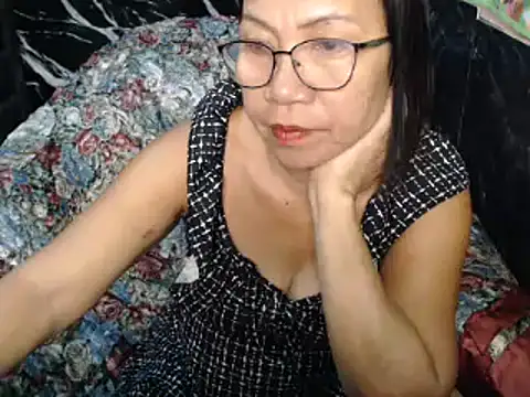 ASIANDOLLY4U online show from March 31, 2026, 10:45 pm