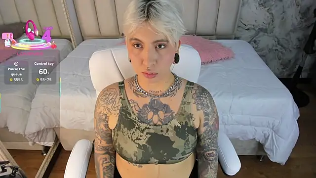 Snapshot of amy_ink chatting on October 17, 2025, 11:45 am amy ink online show from October 17, 2025, 11:45 am