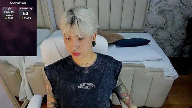 Snapshot of amy_ink chatting on November 2, 2025, 11:37 am amy ink online show from November 2, 2025, 11:37 am