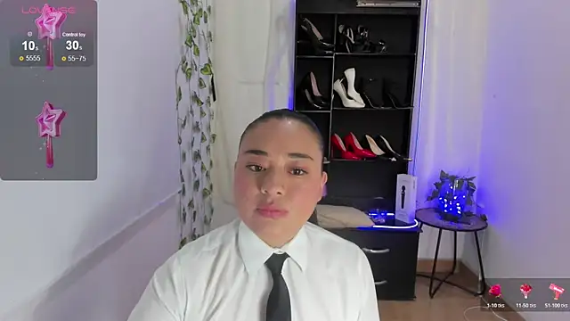 ReyleDoll online show from March 19, 2026, 8:09 pm