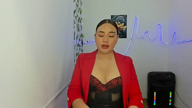 ReyleDoll online show from September 12, 2025, 10:42 pm