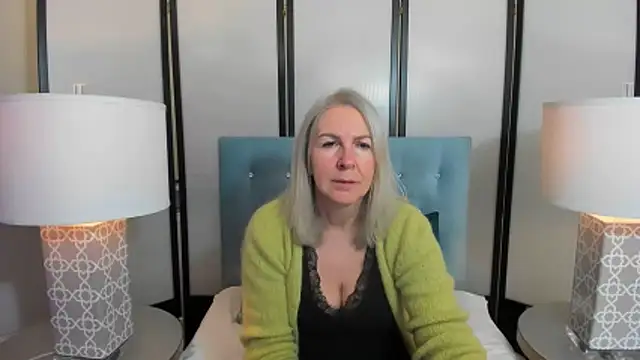 Snapshot of EricaTop chatting on February 2, 2026, 6:29 pm EricaTop online show from February 2, 2026, 6:29 pm