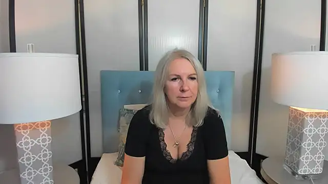 EricaTop online show from October 23, 2025, 6:28 pm