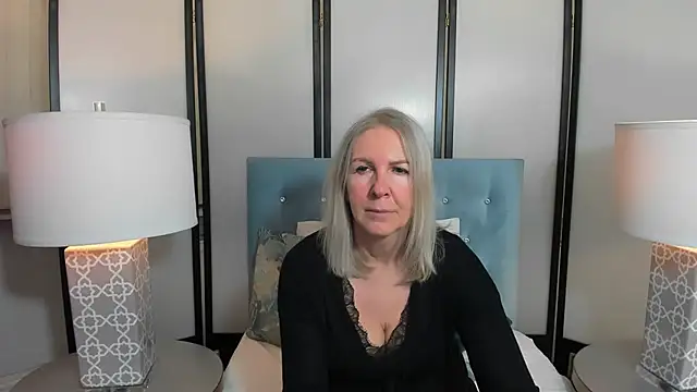 Snapshot of EricaTop chatting on February 4, 2026, 6:58 pm EricaTop online show from February 4, 2026, 6:58 pm