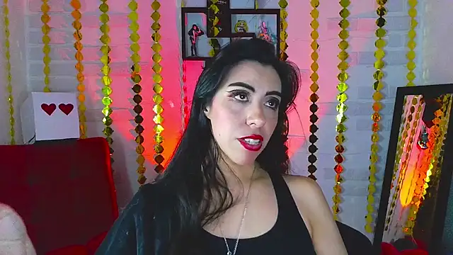 Snapshot of sky_girl1 chatting on February 27, 2025, 6:46 am sky girl1 online show from February 27, 2025, 6:46 am