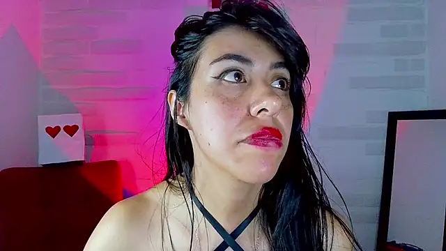 Snapshot of sky_girl1 chatting on March 21, 2025, 2:39 am sky girl1 online show from March 21, 2025, 2:39 am