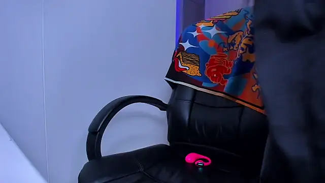 Lisegg  online show from March 28, 2026, 12:39 pm