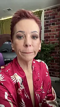 RubyLynne online show from April 4, 2026, 8:59 pm