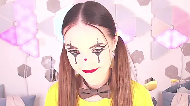 LexiKiss online show from September 24, 2025, 6:31 am