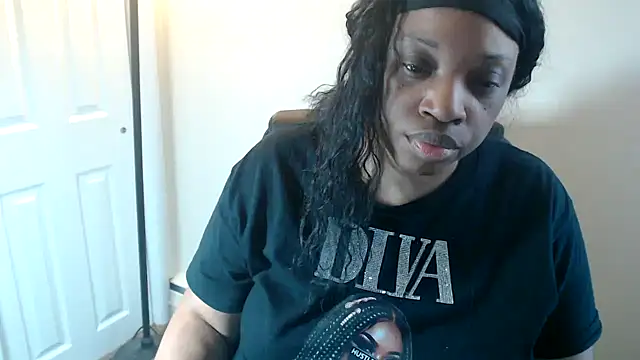 Snapshot of Sexymona1218 chatting on April 19, 2026, 7:38 pm Sexymona1218 online show from April 19, 2026, 7:38 pm