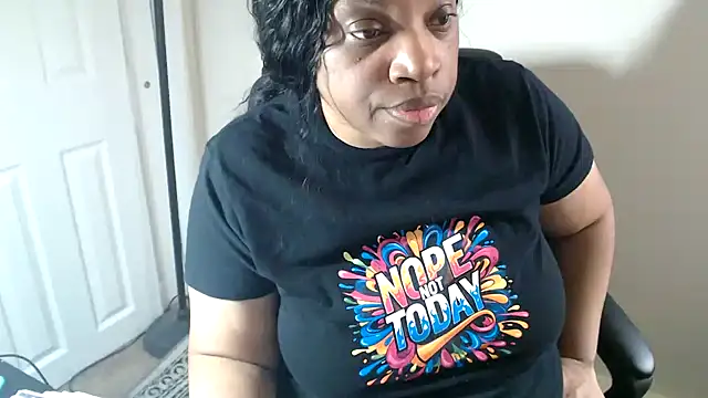 Snapshot of Sexymona1218 chatting on April 22, 2026, 8:15 pm Sexymona1218 online show from April 22, 2026, 8:15 pm