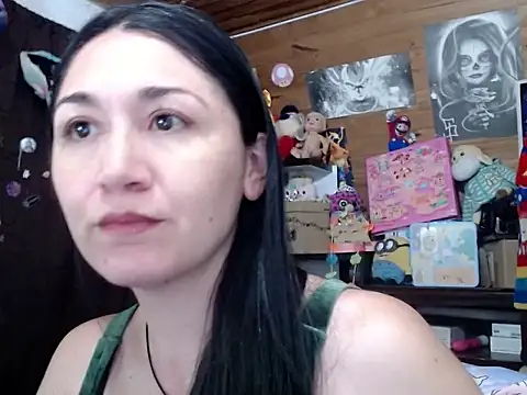 emilymonrroe online show from May 14, 2026, 3:47 am