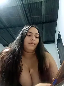 xandra252 online show from November 1, 2025, 3:13 am