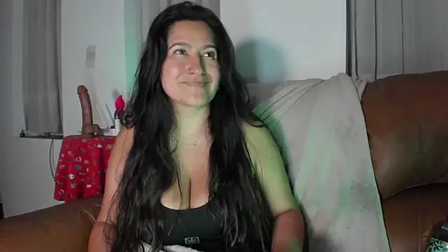 DeesseLuxure online show from November 19, 2025, 8:14 am