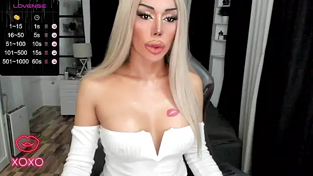 Forever MissCandace online show from September 18, 2025, 1:14 pm