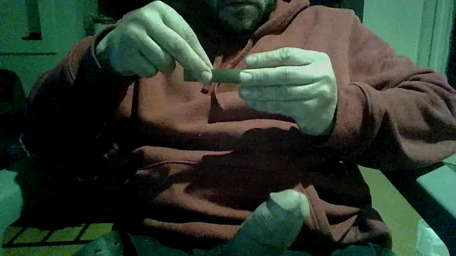 loozamangos online show from December 15, 2025, 1:44 am