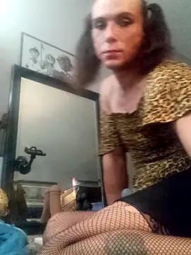 sissyvee online show from December 13, 2024, 4:49 pm