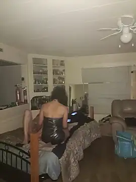 sissyvee online show from April 3, 2026, 12:22 pm