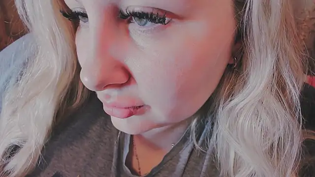 Snapshot of nast-yy chatting on December 1, 2025, 10:16 am nast-yy online show from December 1, 2025, 10:16 am