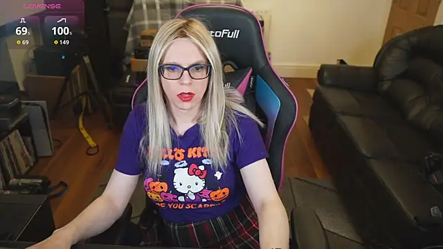 KelseyCobalt online show from October 4, 2025, 8:43 pm