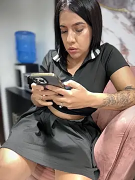 Nalgonasex  online show from November 17, 2025, 10:47 pm