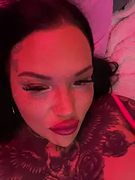  MelinaCurves  online show from October 28, 2025, 8:41 pm