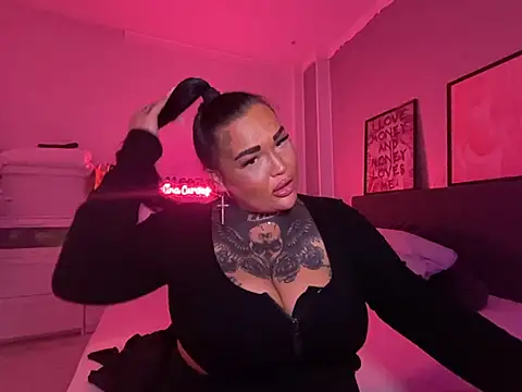  MelinaCurves  online show from February 10, 2025, 10:30 pm