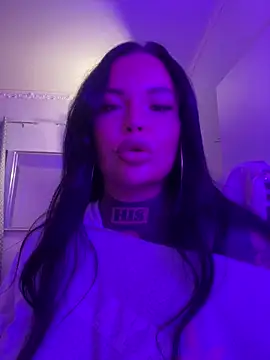  MelinaCurves  online show from September 13, 2025, 9:15 pm