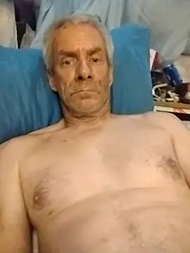 Biknight online show from April 15, 2026, 1:33 am