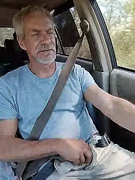 Biknight online show from April 3, 2026, 3:40 pm