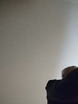 Snapshot of Biknight chatting on February 25, 2026, 12:38 pm Biknight online show from February 25, 2026, 12:38 pm