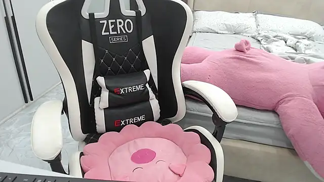 Hanako love online show from October 23, 2025, 4:16 pm