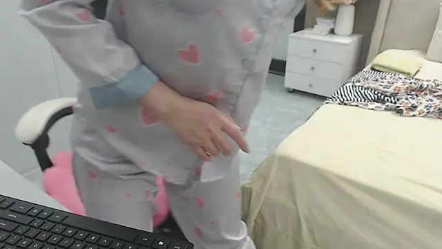 Hanako love online show from November 20, 2025, 3:45 pm