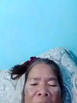 Snapshot of sexylizzy4u chatting on December 16, 2025, 8:40 am sexylizzy4u online show from December 16, 2025, 8:40 am