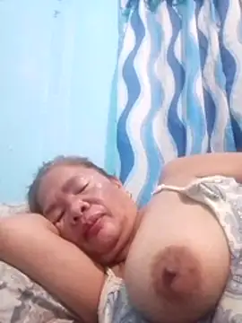 Snapshot of sexylizzy4u chatting on December 18, 2025, 9:40 pm sexylizzy4u online show from December 18, 2025, 9:40 pm