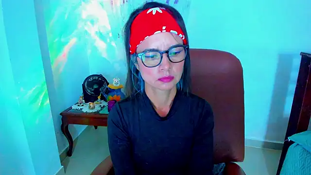 Snapshot of BrianaGarner chatting on January 18, 2026, 9:13 am BrianaGarner online show from January 18, 2026, 9:13 am