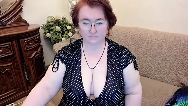 leiamillersonn online show from September 18, 2025, 6:00 pm