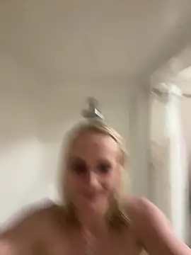 SugarTits199869 online show from May 29, 2026, 2:12 pm